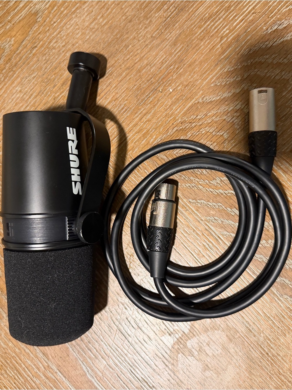 Shure MV7X XLR Podcast / Gaming Microphone